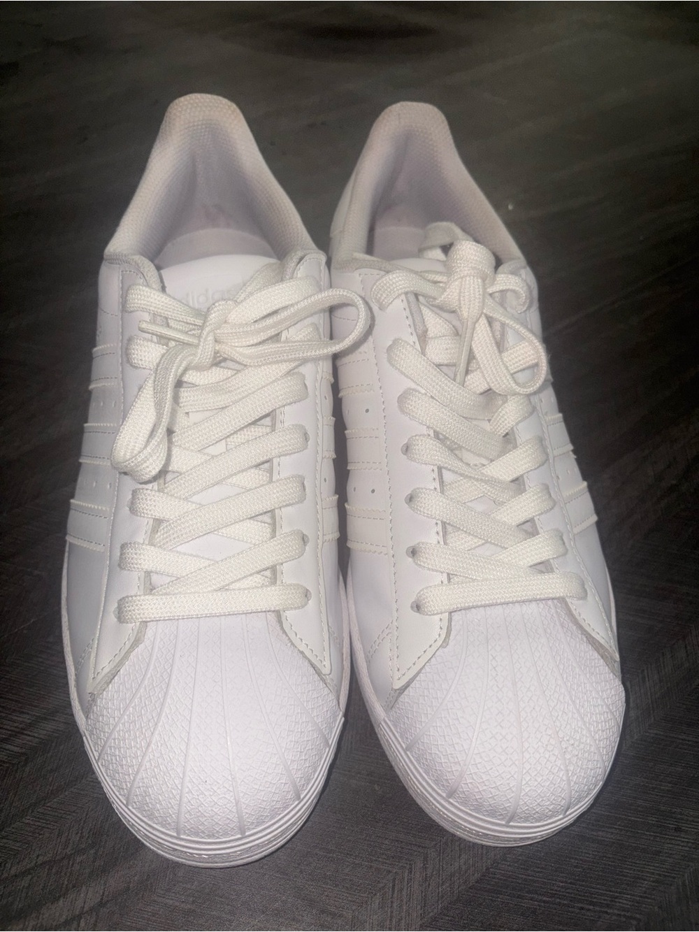 adidas White Classic Low-Top Shell-Toe Sneakers size 8